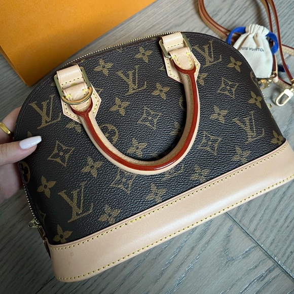 SOLD - Louis Vuitton Alma BB - Picture 4 of 11